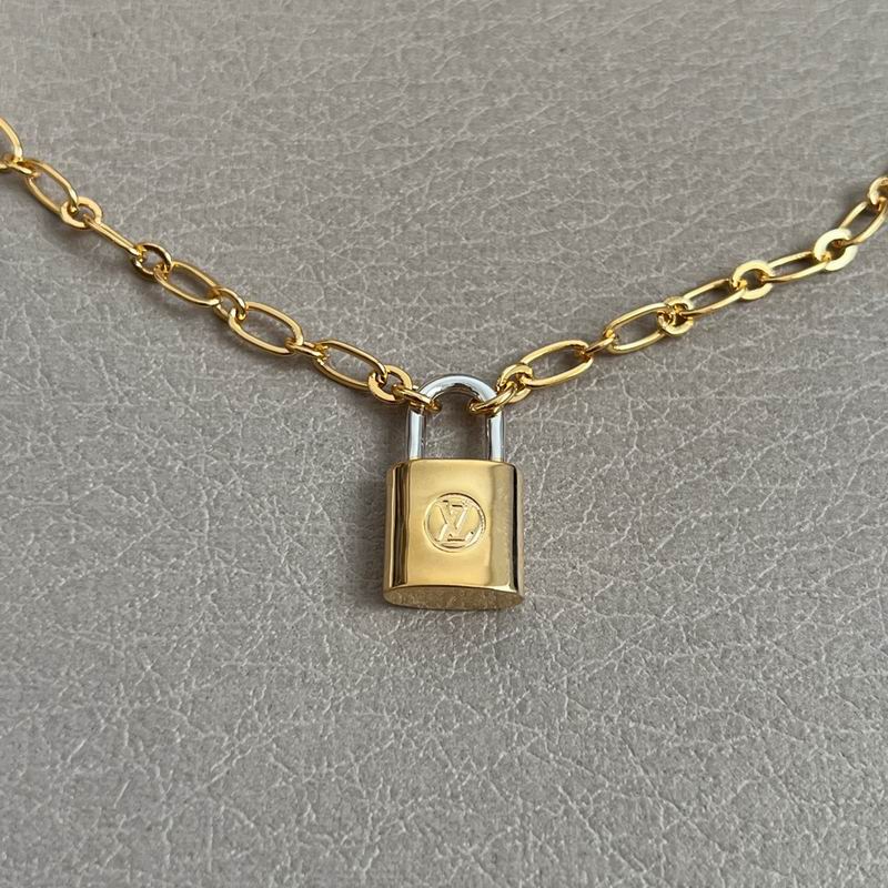 LV Necklace 04yxh108